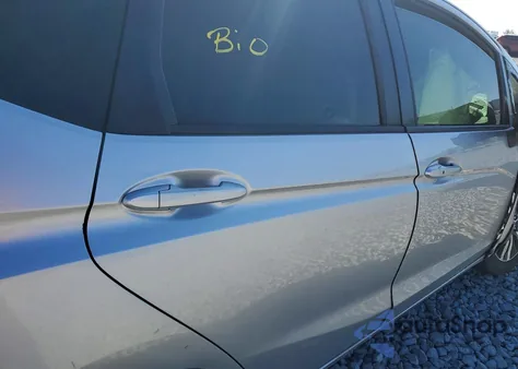 2015 Honda Fit Ex z USA, uszkodzony, nr VIN 3HGGK5H81FM758288